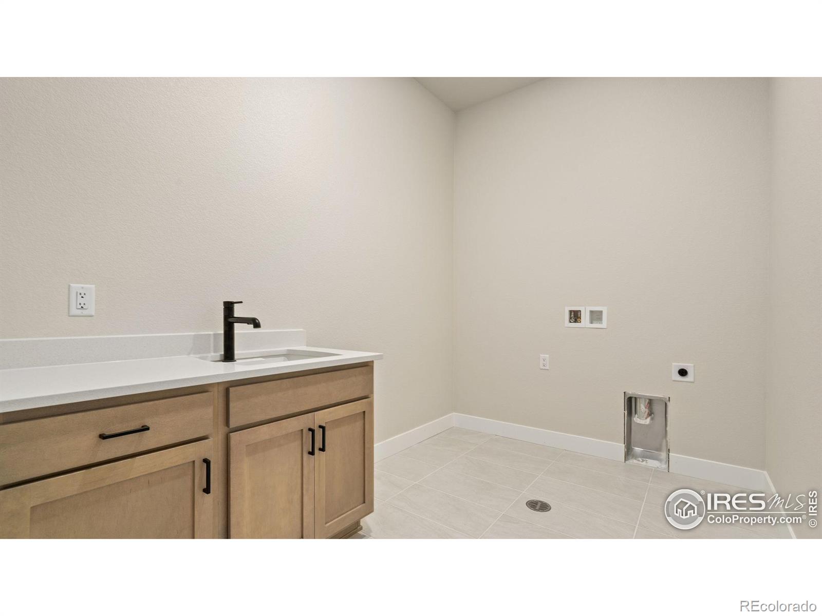 MLS Image #14 for 1780  barefoot drive,windsor, Colorado