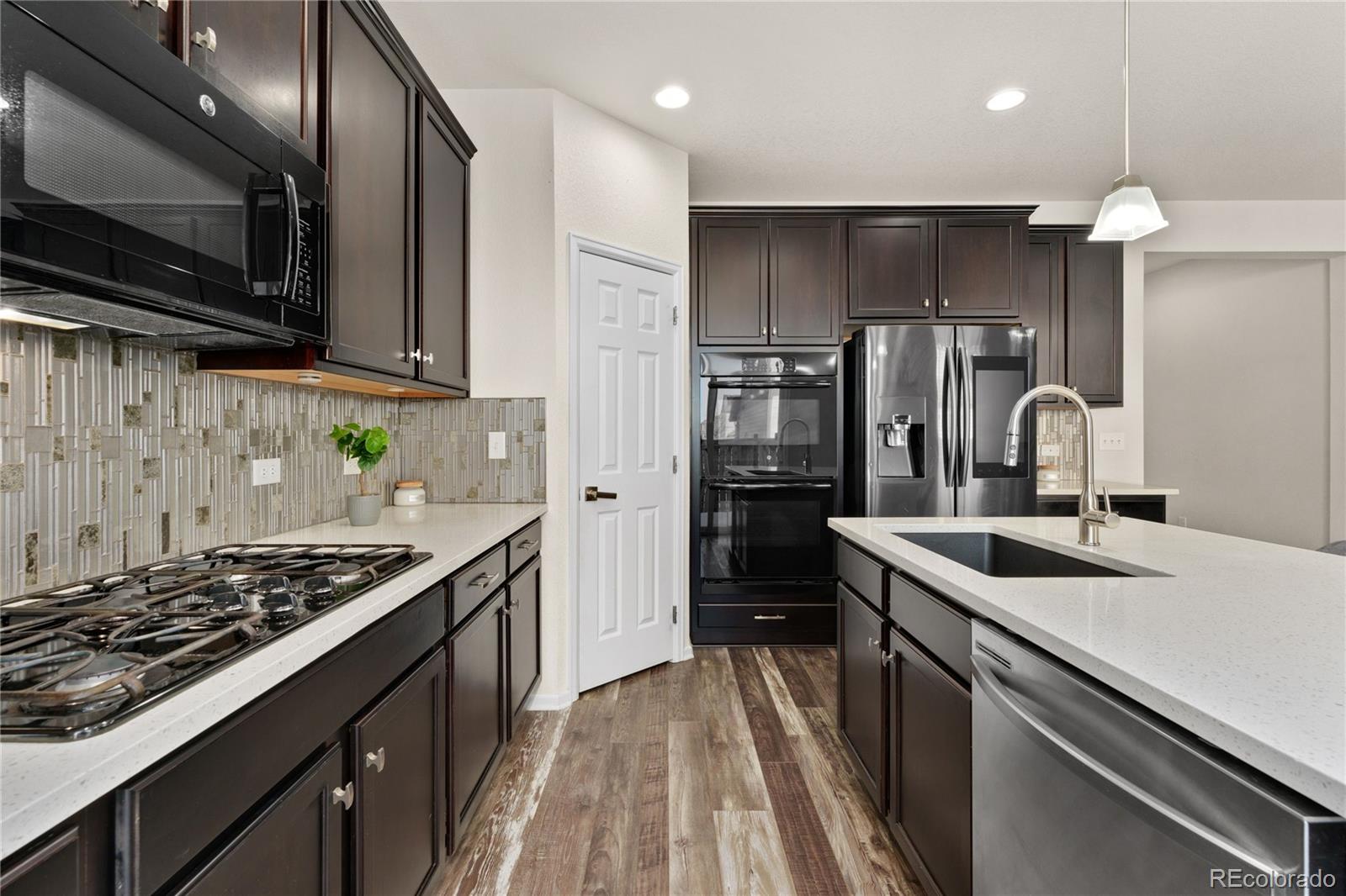 MLS Image #8 for 25127 e maple avenue,aurora, Colorado