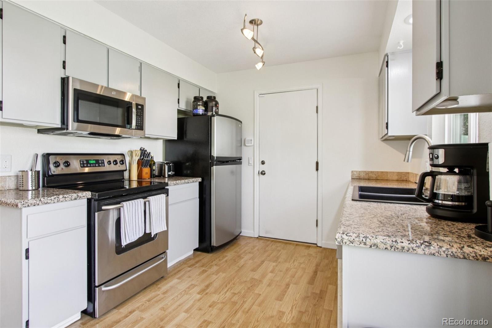 MLS Image #14 for 4759 s xenophon street,morrison, Colorado