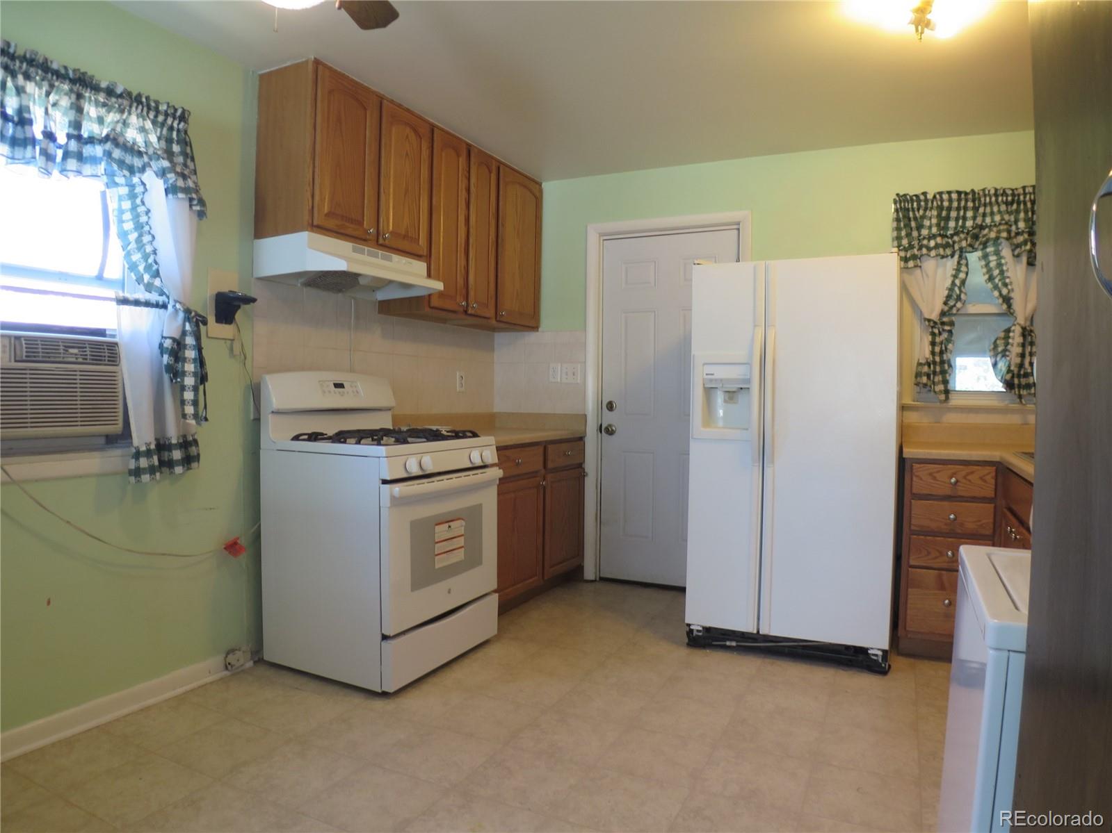 MLS Image #4 for 875  kenton street,aurora, Colorado