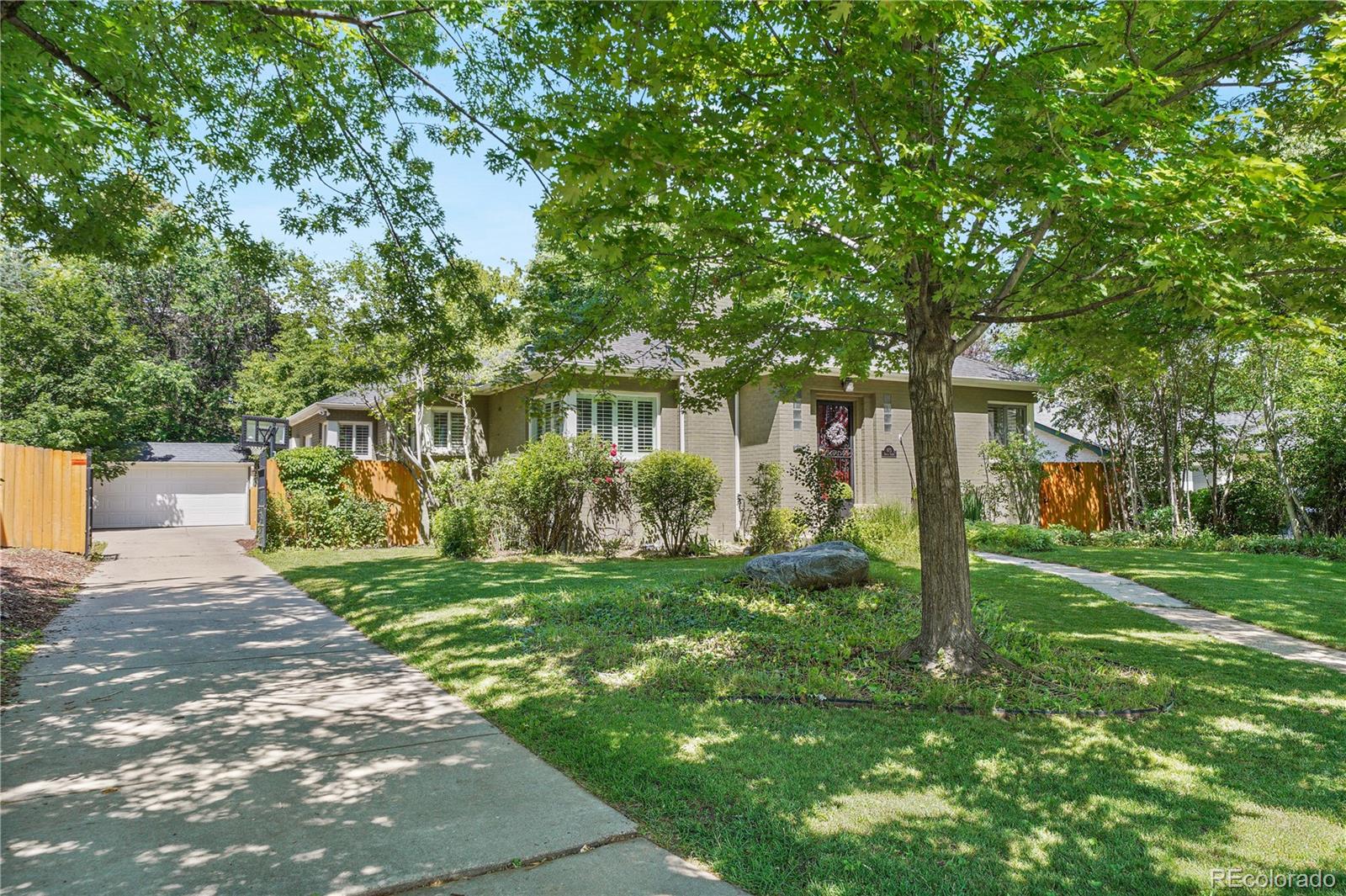 MLS Image #4 for 675  dahlia street,denver, Colorado