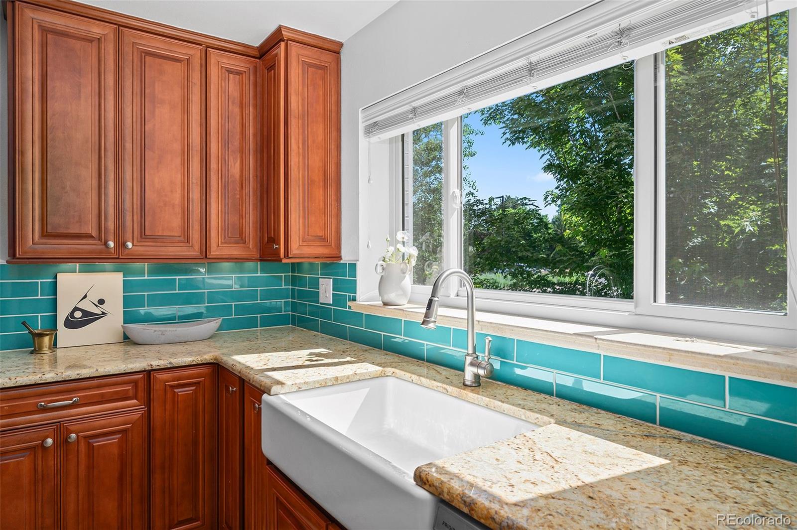 MLS Image #9 for 3001 s josephine street,denver, Colorado