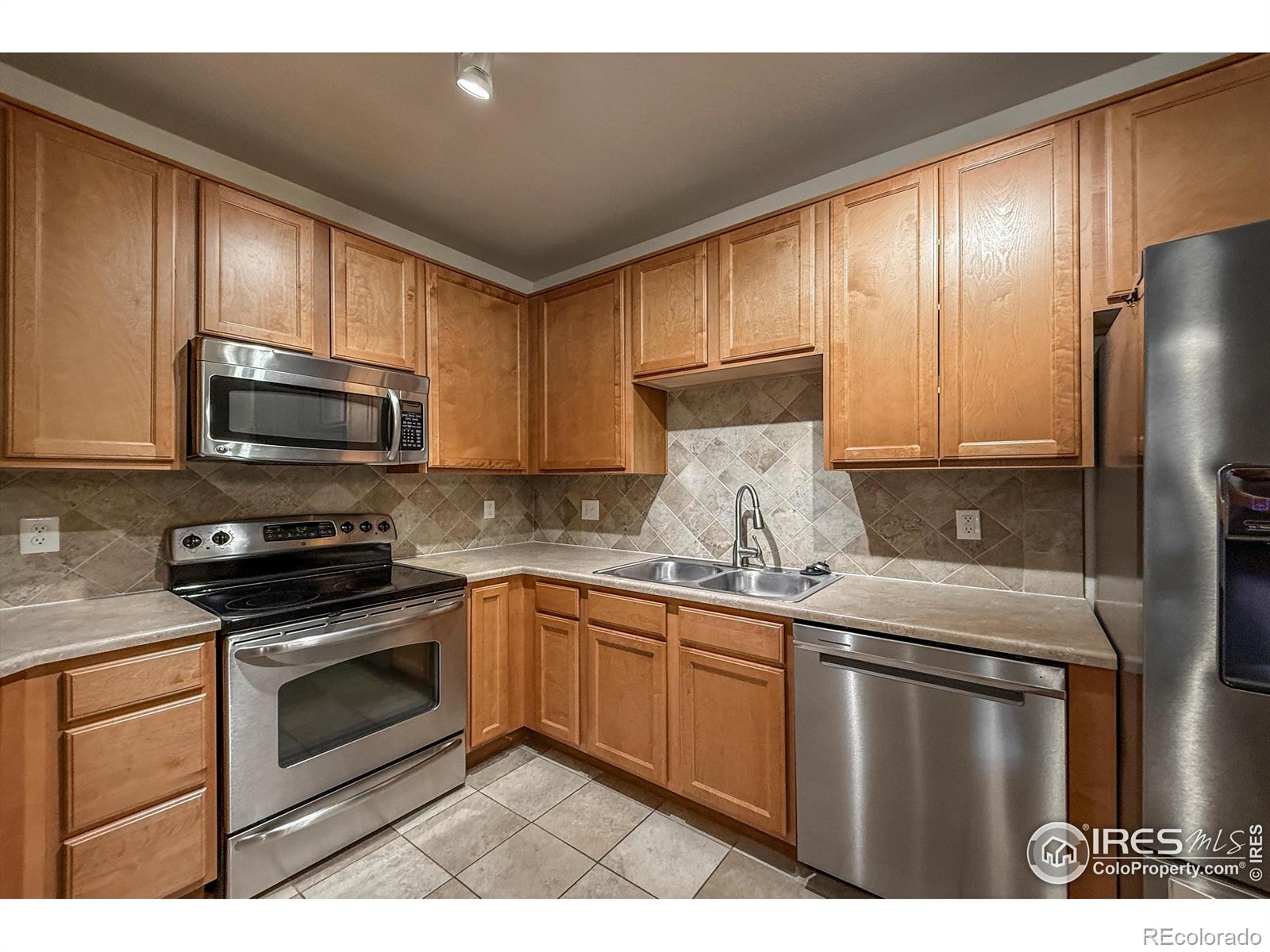 MLS Image #13 for 804  summer hawk drive,longmont, Colorado
