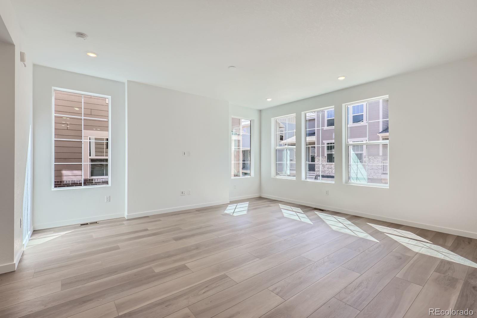MLS Image #4 for 6770  juniper drive,thornton, Colorado