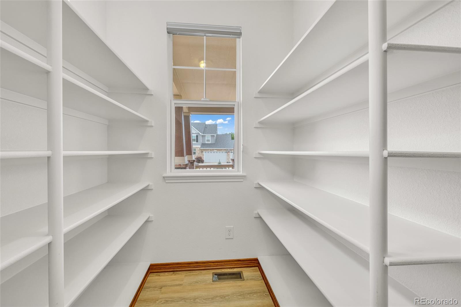 MLS Image #17 for 1100  columbine way,erie, Colorado