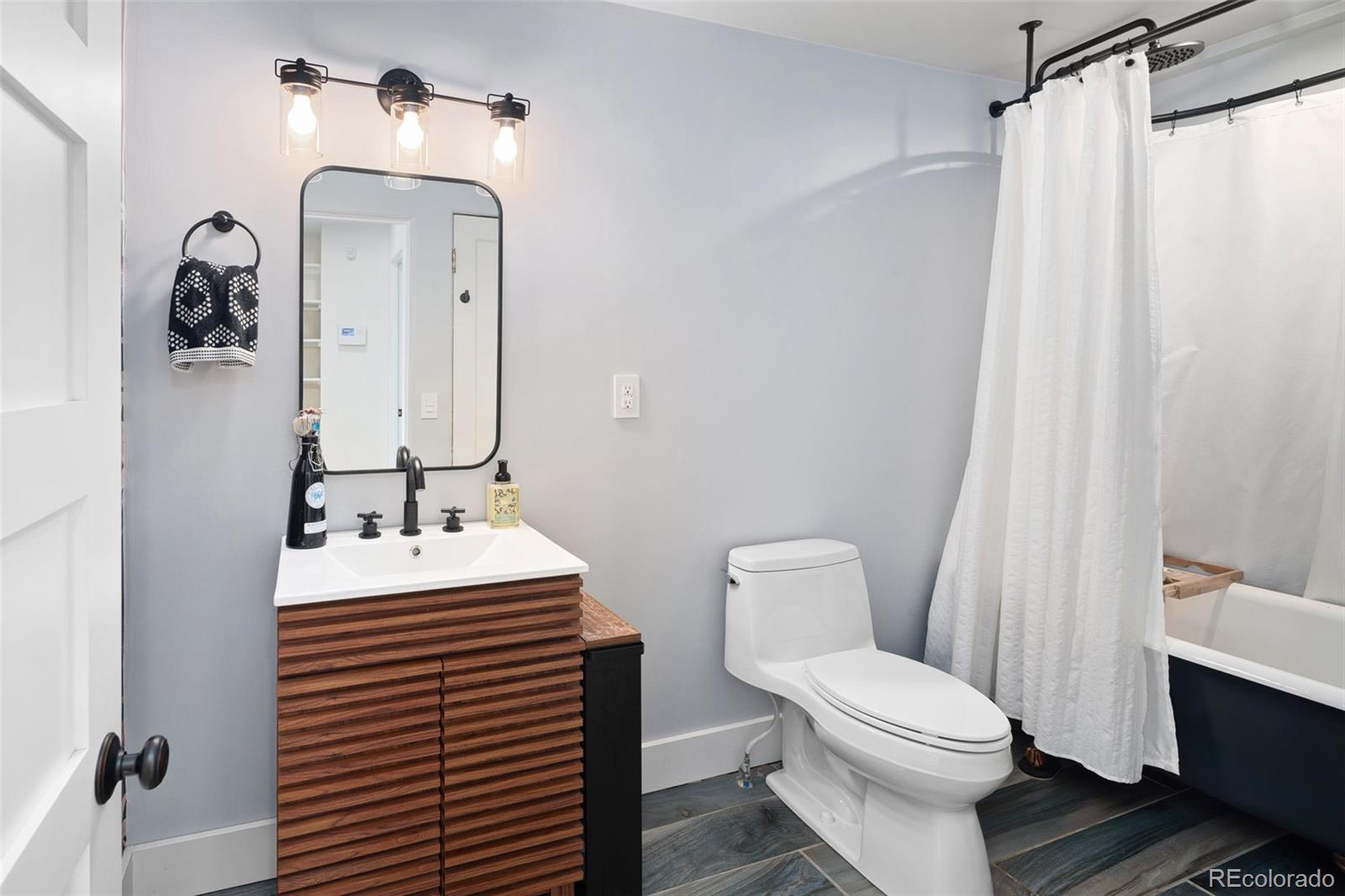 MLS Image #27 for 4590  grove street,denver, Colorado