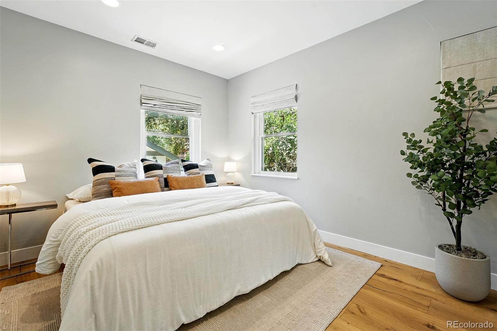 MLS Image #13 for 635  fillmore street,denver, Colorado