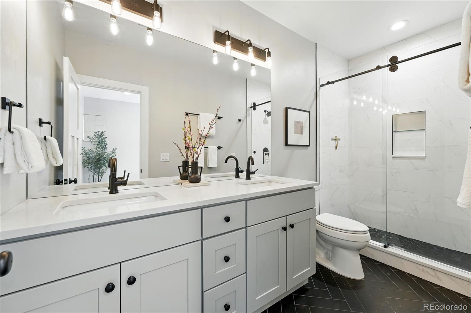 MLS Image #17 for 635  fillmore street,denver, Colorado