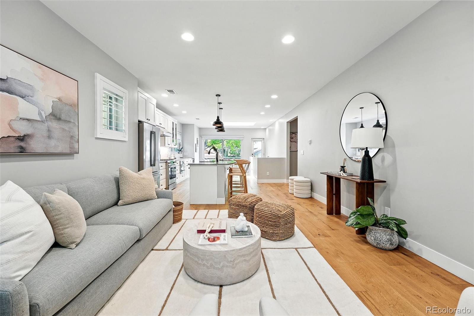 MLS Image #4 for 635  fillmore street,denver, Colorado