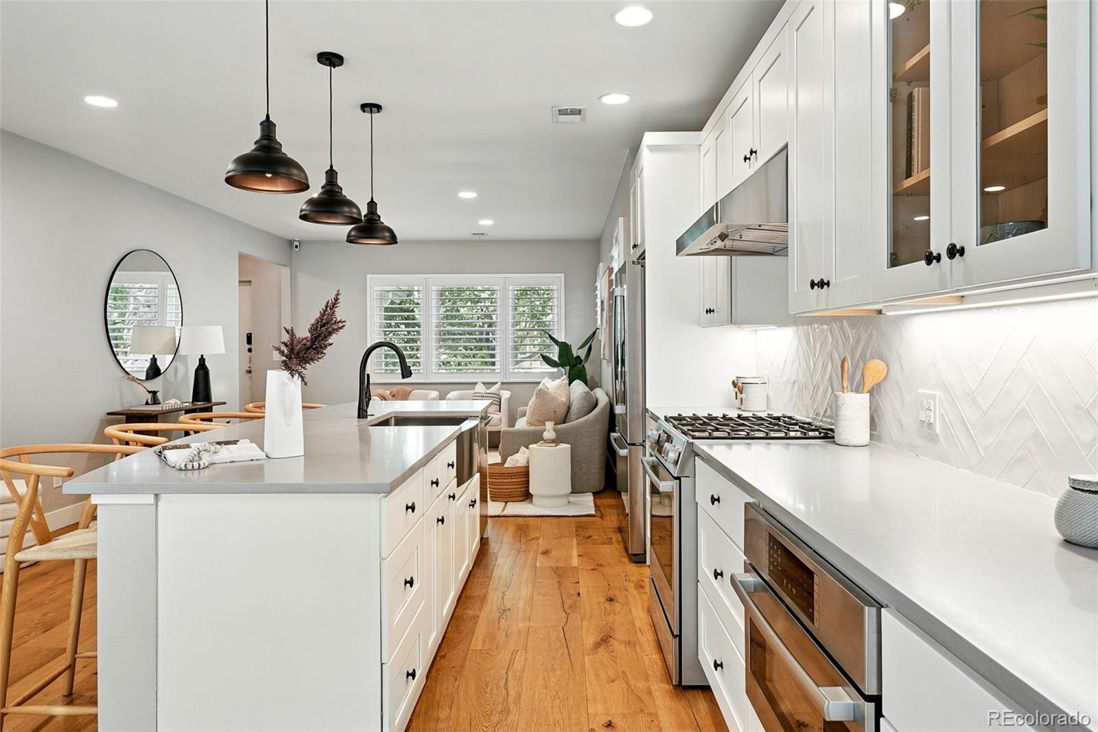 MLS Image #7 for 635  fillmore street,denver, Colorado