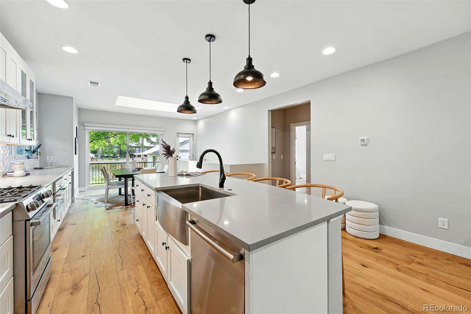 MLS Image #8 for 635  fillmore street,denver, Colorado