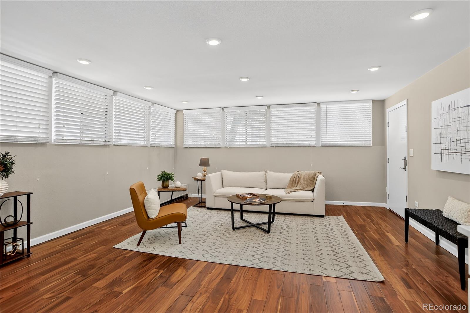 MLS Image #1 for 909 n logan street,denver, Colorado