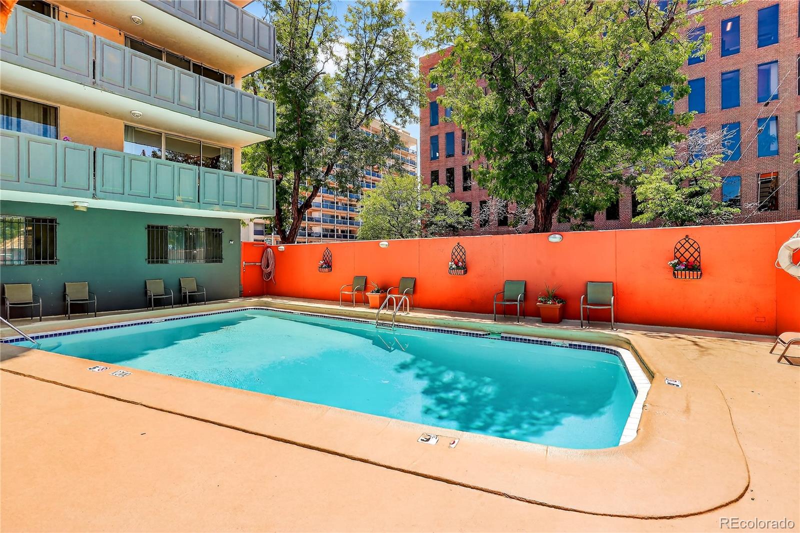 MLS Image #21 for 909 n logan street,denver, Colorado