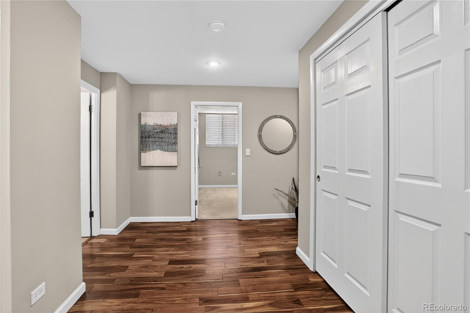 MLS Image #8 for 909 n logan street,denver, Colorado