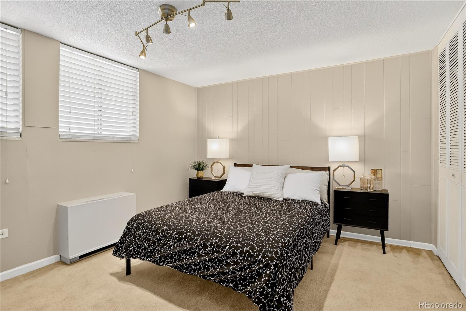 MLS Image #9 for 909 n logan street,denver, Colorado