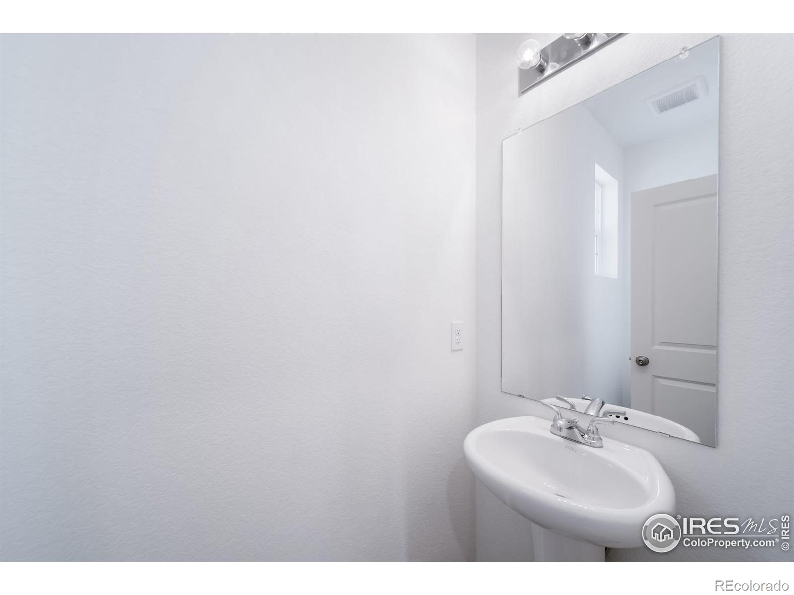 MLS Image #13 for 3370  streamwood drive,johnstown, Colorado