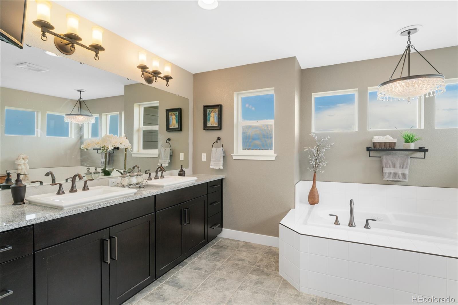 MLS Image #10 for 19429 w 88th drive,arvada, Colorado