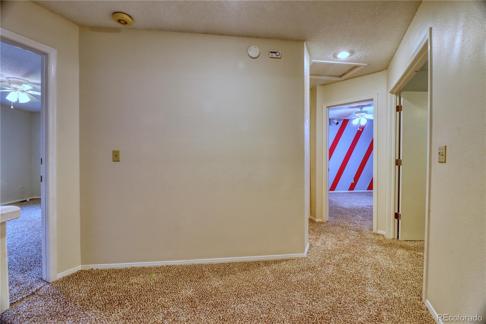 MLS Image #13 for 10320 e jewell avenue,aurora, Colorado