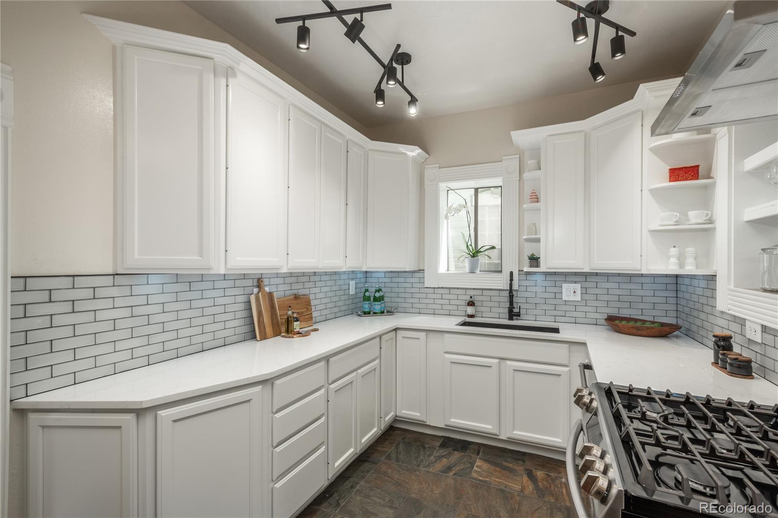 MLS Image #11 for 616 w 1st avenue,denver, Colorado