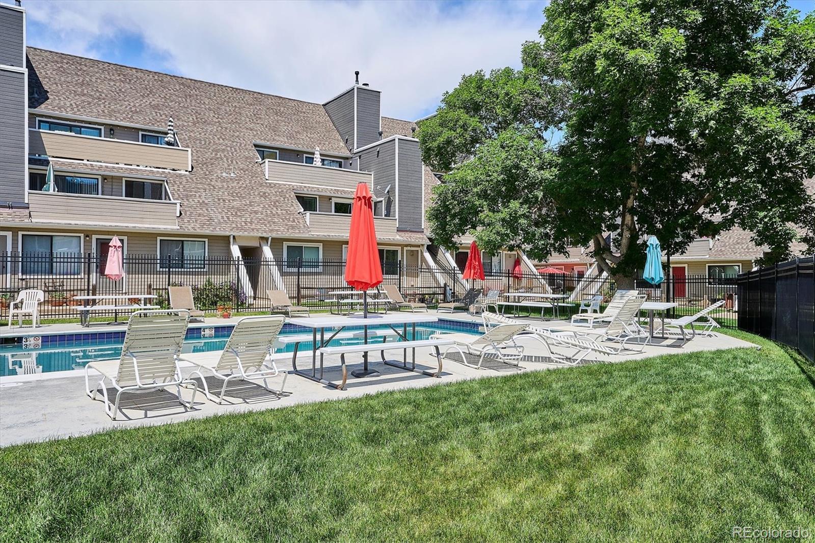 MLS Image #18 for 5250 s huron way,littleton, Colorado