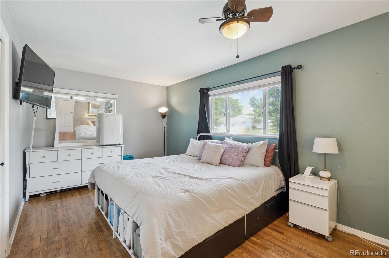 MLS Image #12 for 1817 s perry way,denver, Colorado