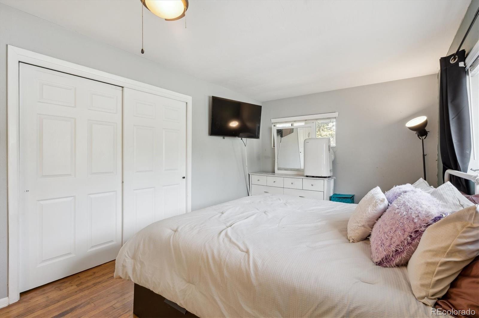 MLS Image #14 for 1817 s perry way,denver, Colorado