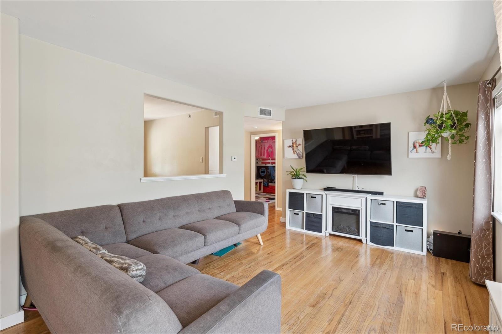 MLS Image #4 for 1817 s perry way,denver, Colorado