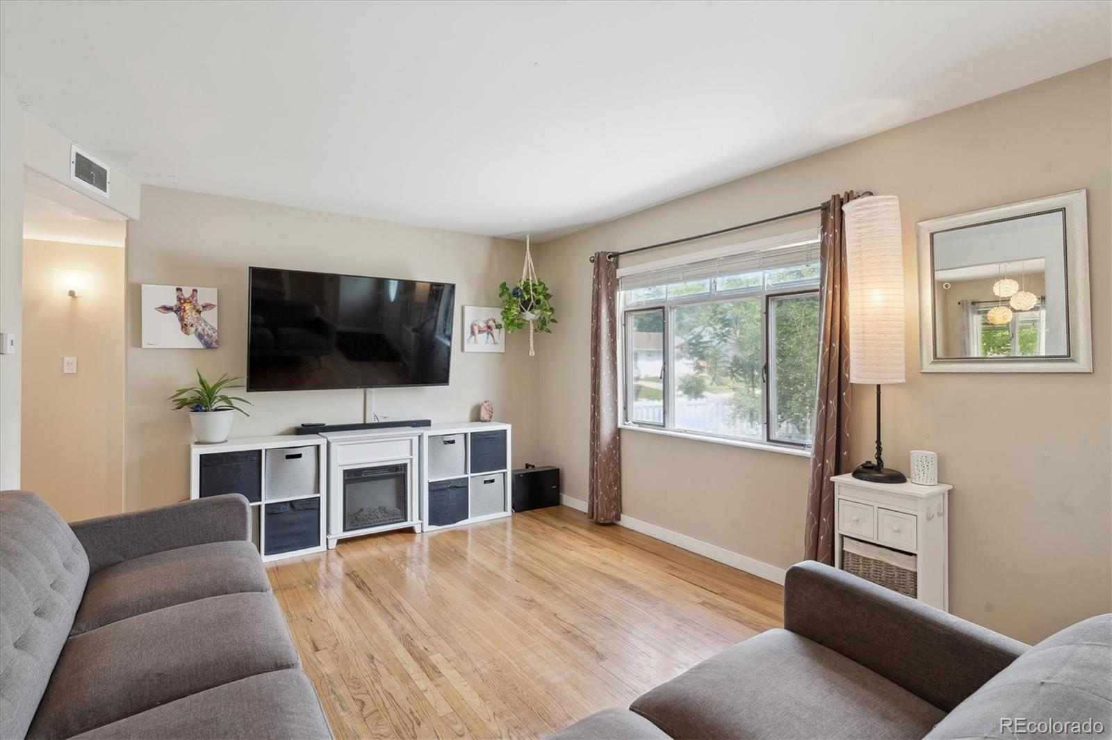 MLS Image #5 for 1817 s perry way,denver, Colorado