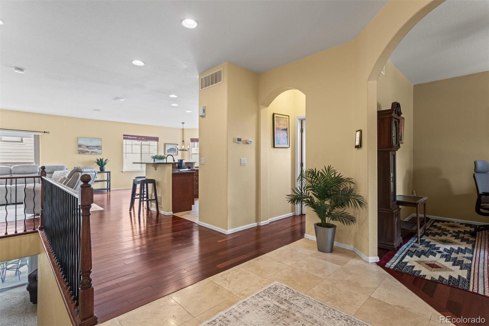 MLS Image #4 for 6542 s tempe street,aurora, Colorado