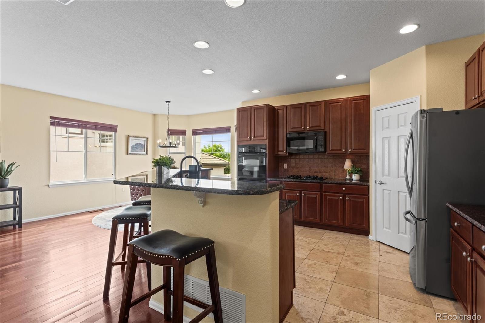 MLS Image #6 for 6542 s tempe street,aurora, Colorado