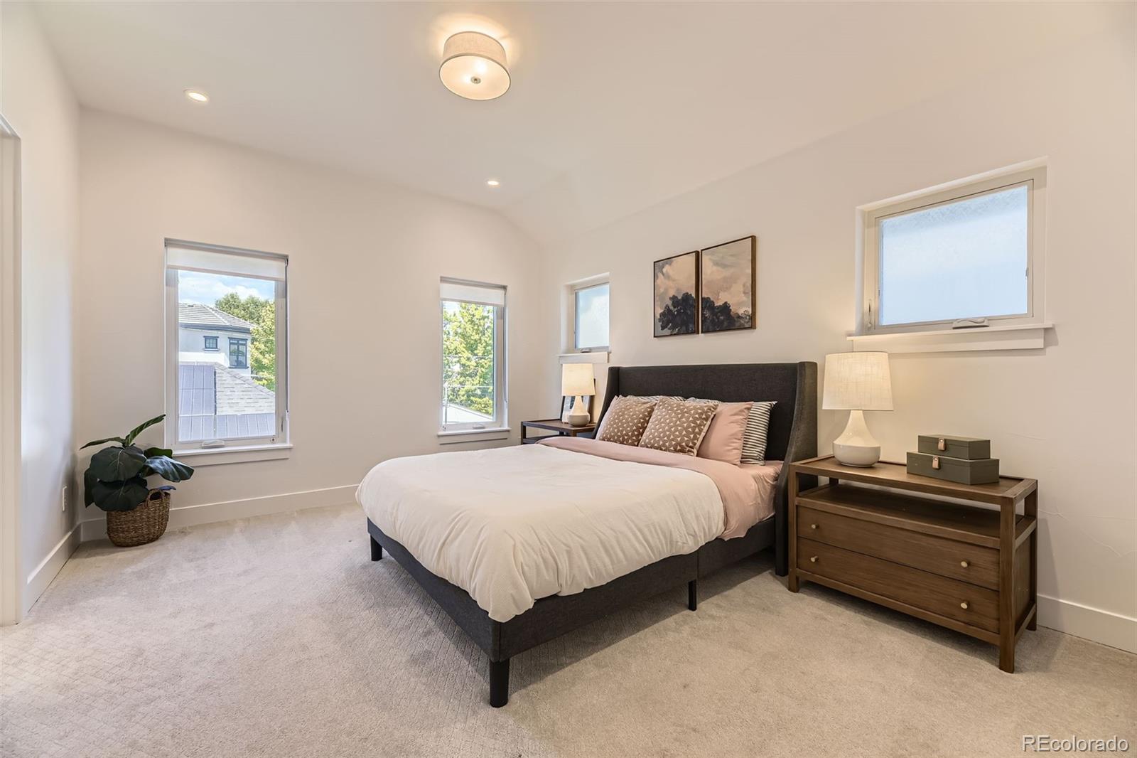 MLS Image #10 for 2525 s pearl street,denver, Colorado