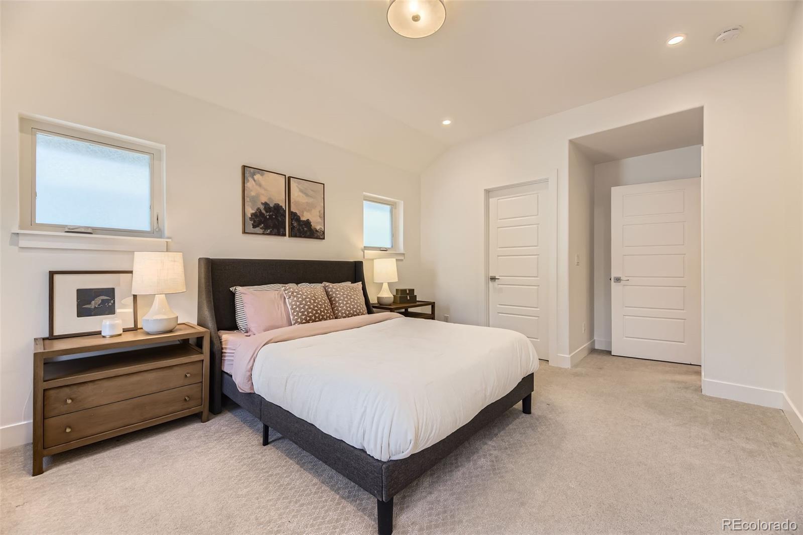 MLS Image #11 for 2525 s pearl street,denver, Colorado