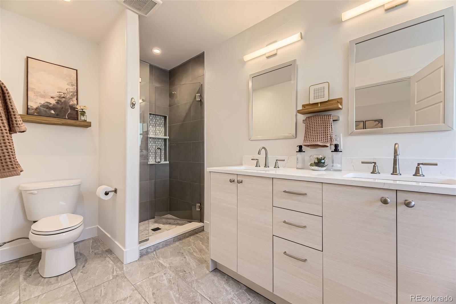 MLS Image #13 for 2525 s pearl street,denver, Colorado