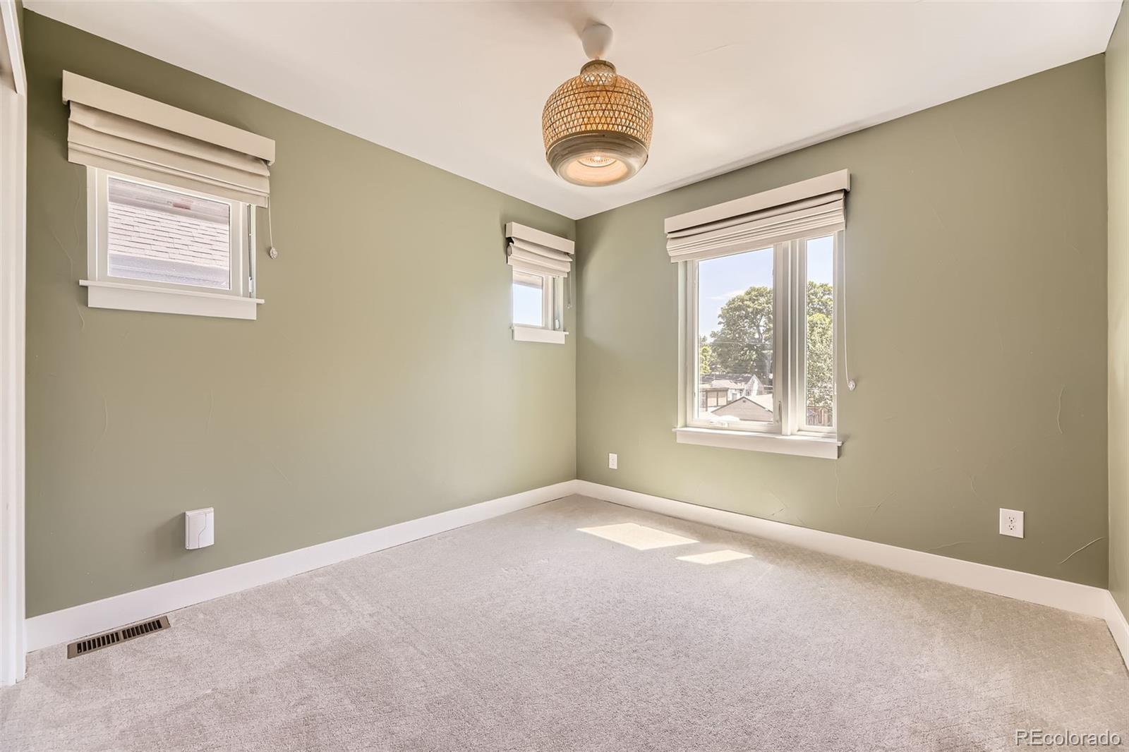 MLS Image #15 for 2525 s pearl street,denver, Colorado