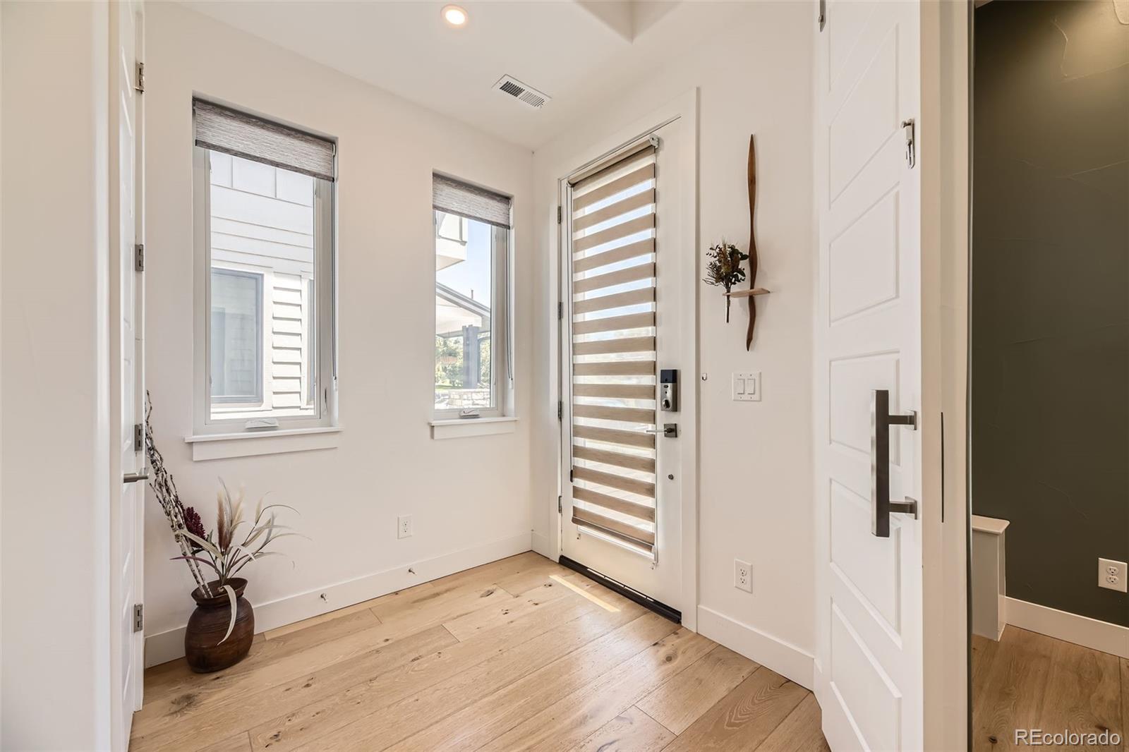 MLS Image #19 for 2525 s pearl street,denver, Colorado