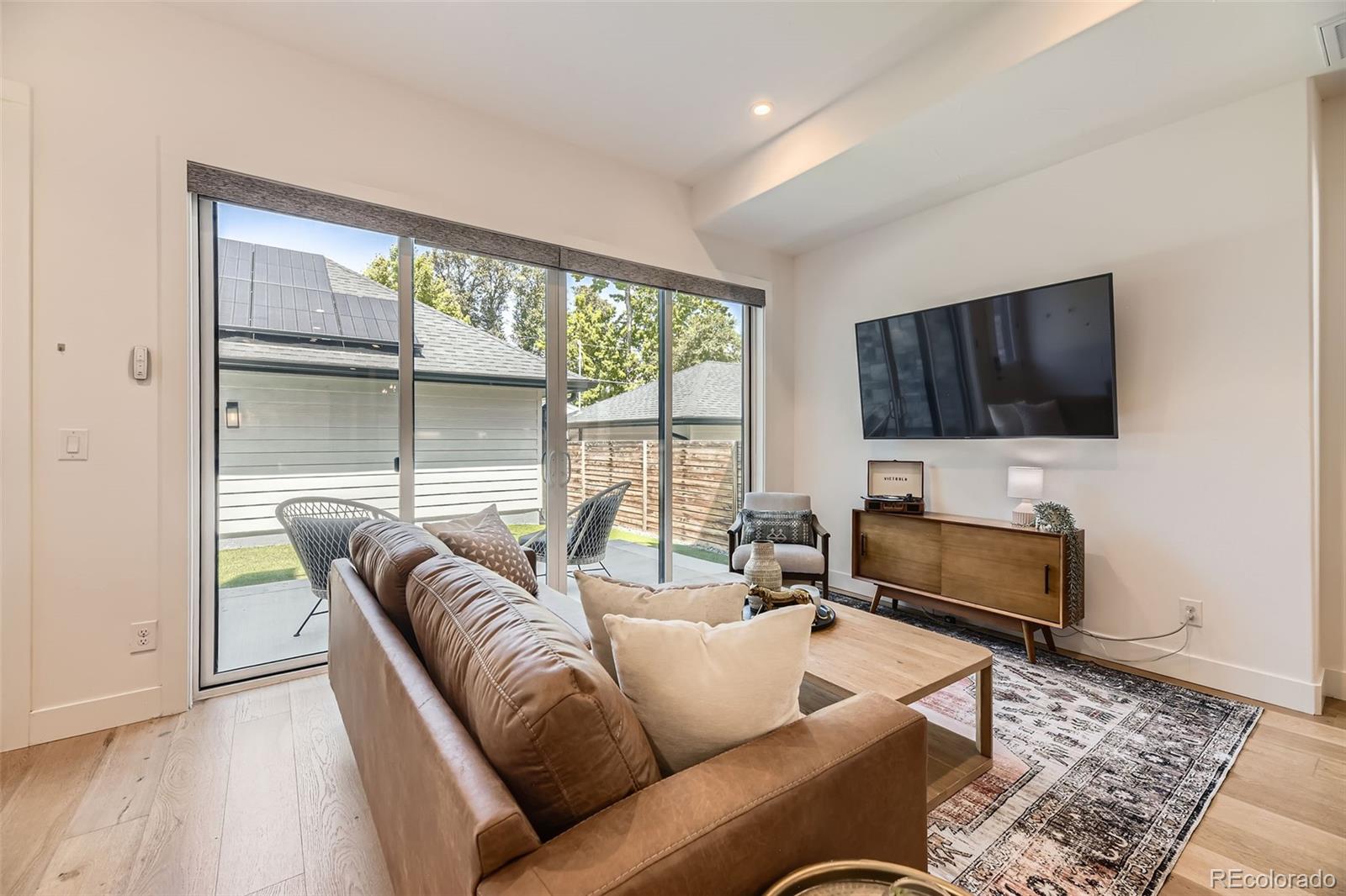 MLS Image #3 for 2525 s pearl street,denver, Colorado