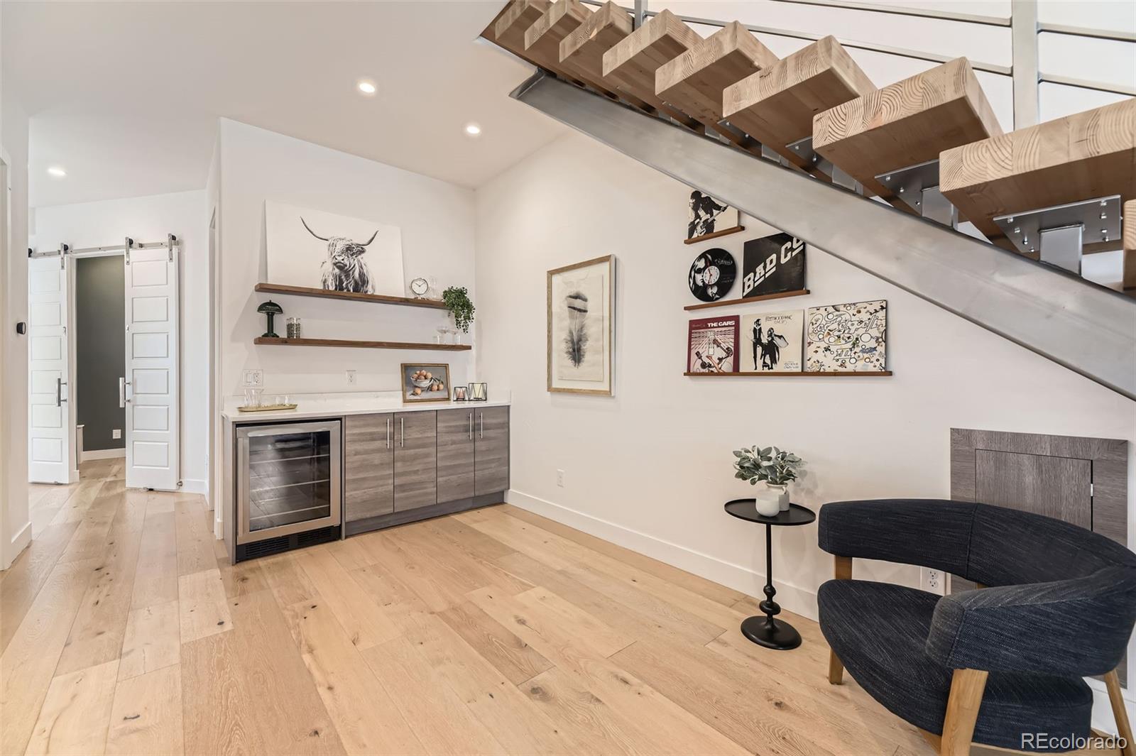 MLS Image #9 for 2525 s pearl street,denver, Colorado