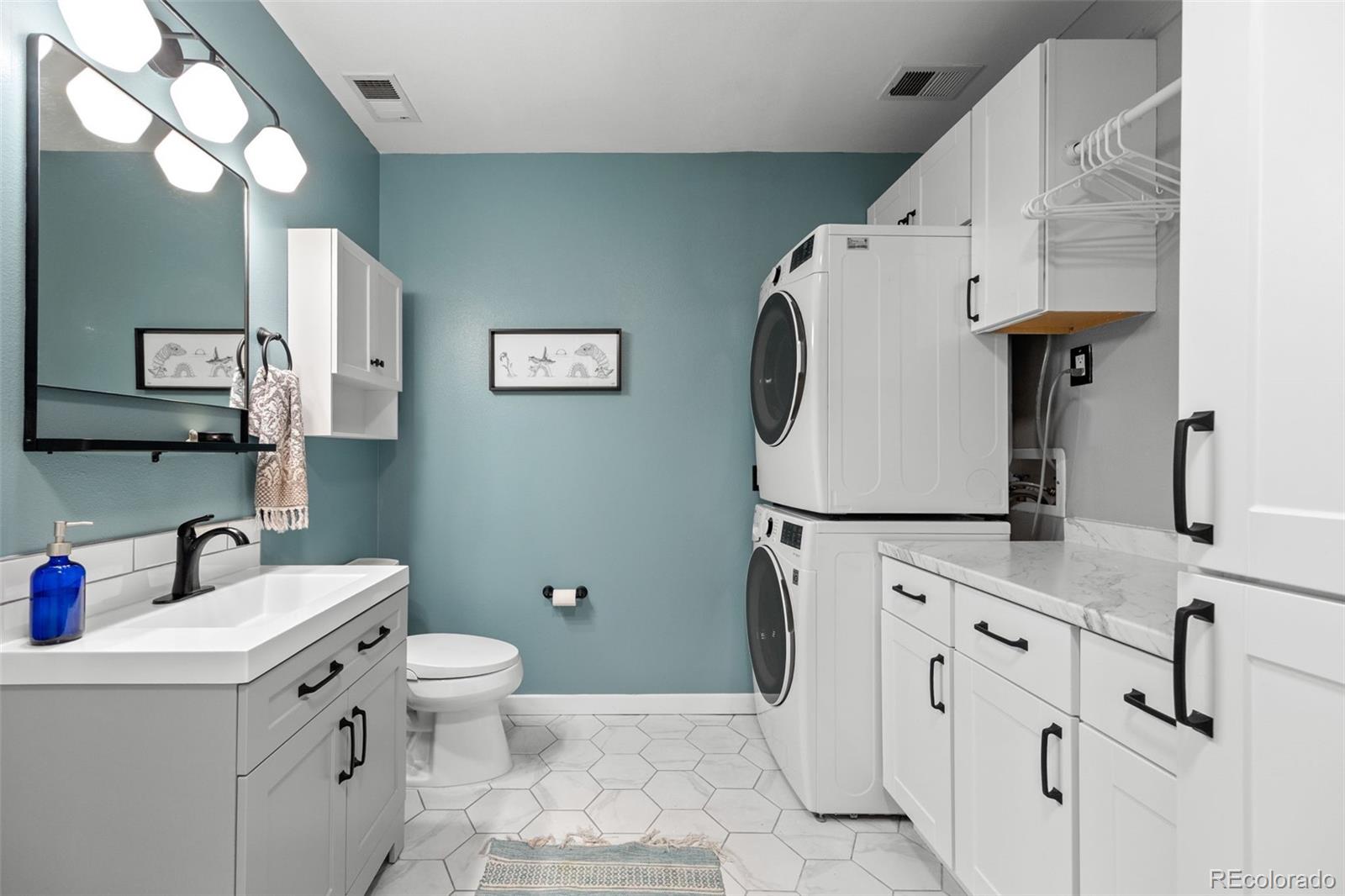 MLS Image #13 for 225 n lincoln street,denver, Colorado