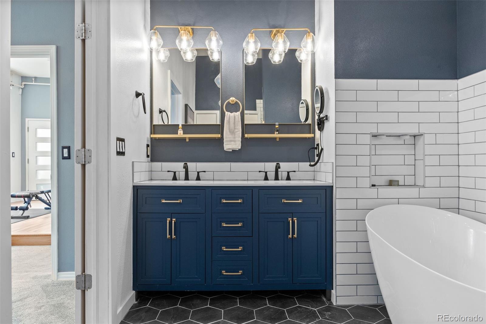 MLS Image #20 for 225 n lincoln street,denver, Colorado