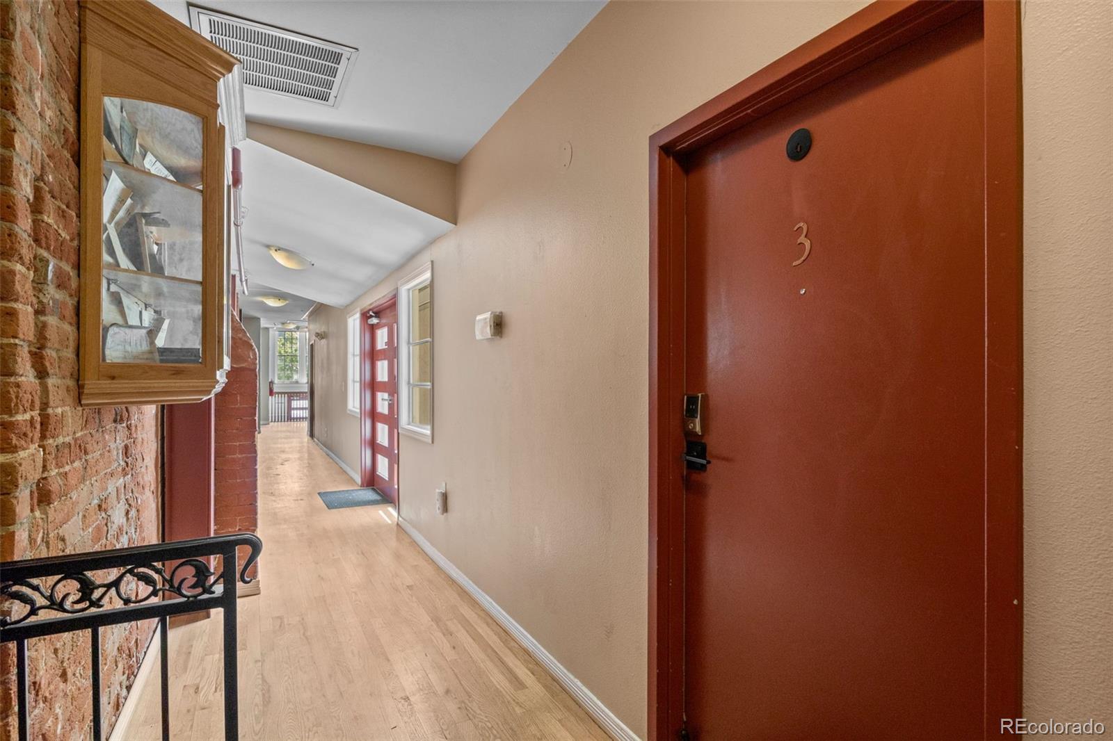 MLS Image #3 for 225 n lincoln street,denver, Colorado