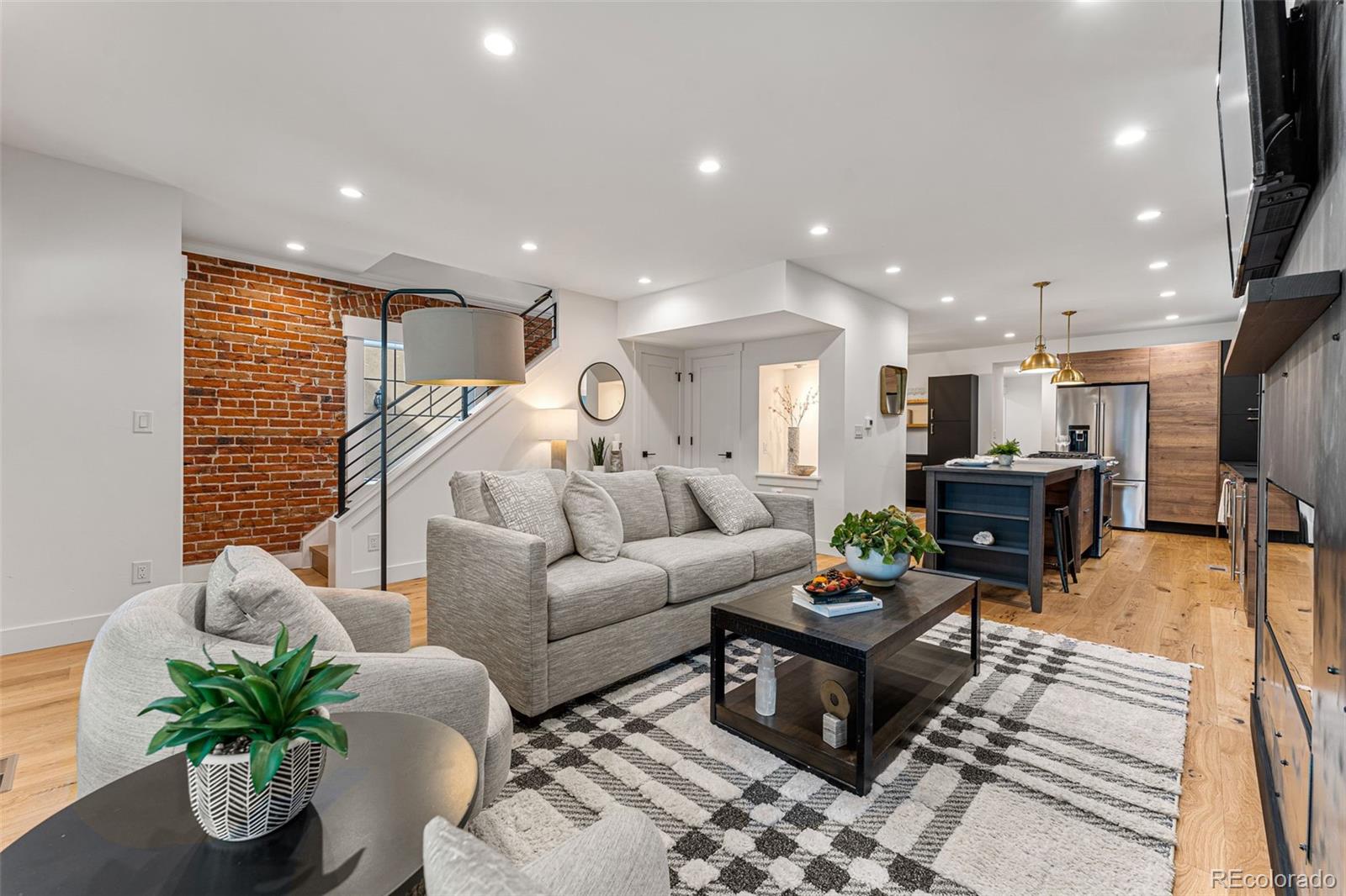 MLS Image #11 for 1730 n gaylord street,denver, Colorado