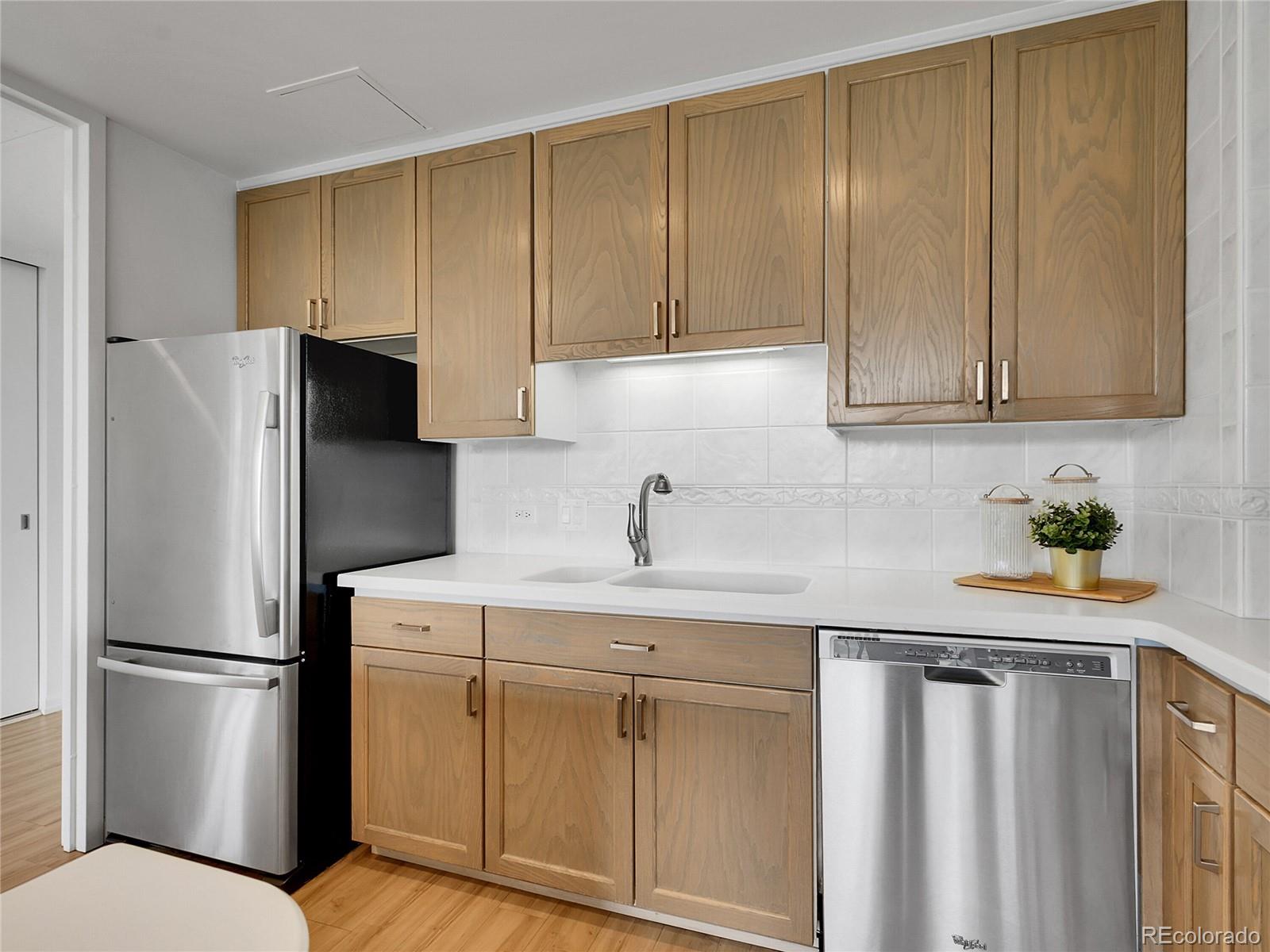 MLS Image #4 for 1201 n williams street 2b,denver, Colorado