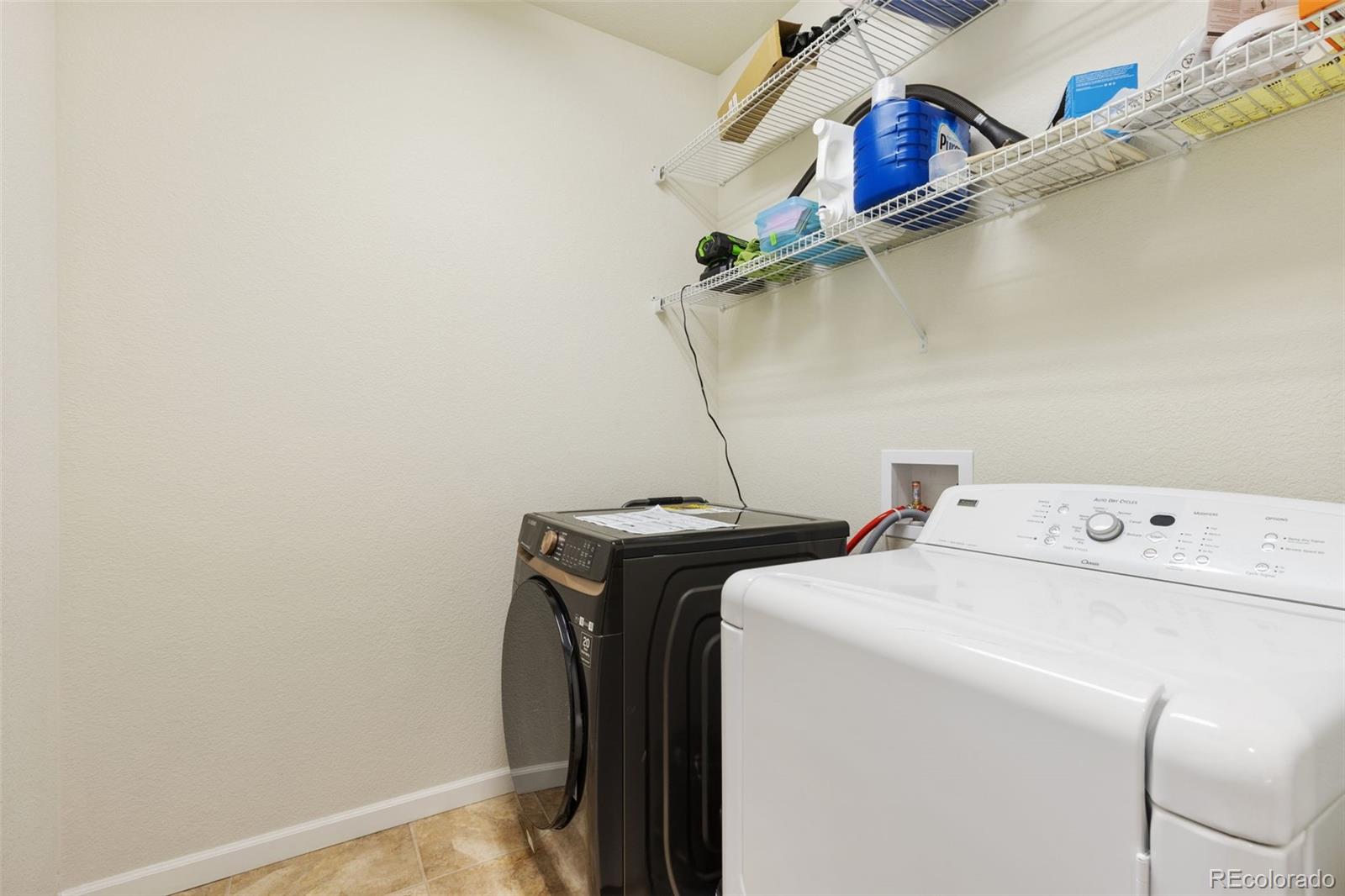 MLS Image #17 for 2647  gray wolf loop,broomfield, Colorado