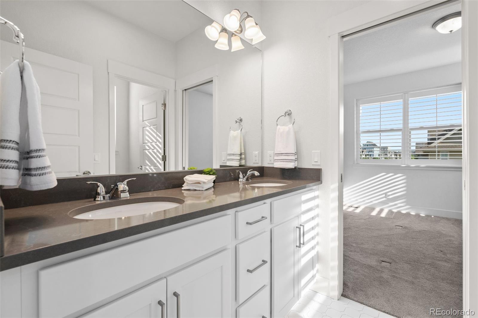 MLS Image #21 for 10295 e 59th avenue,denver, Colorado