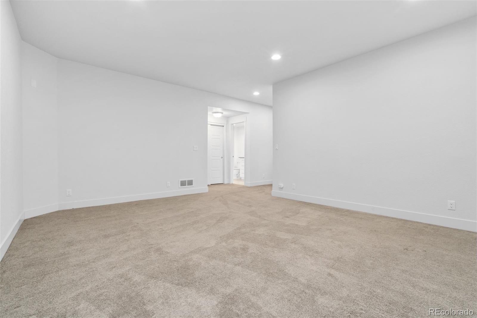 MLS Image #22 for 10295 e 59th avenue,denver, Colorado