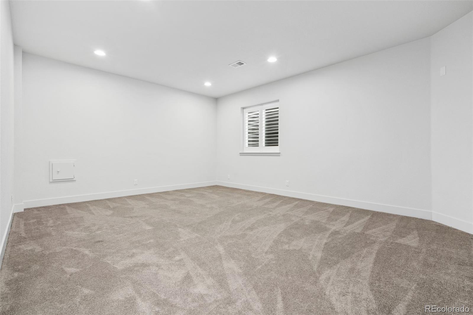 MLS Image #23 for 10295 e 59th avenue,denver, Colorado