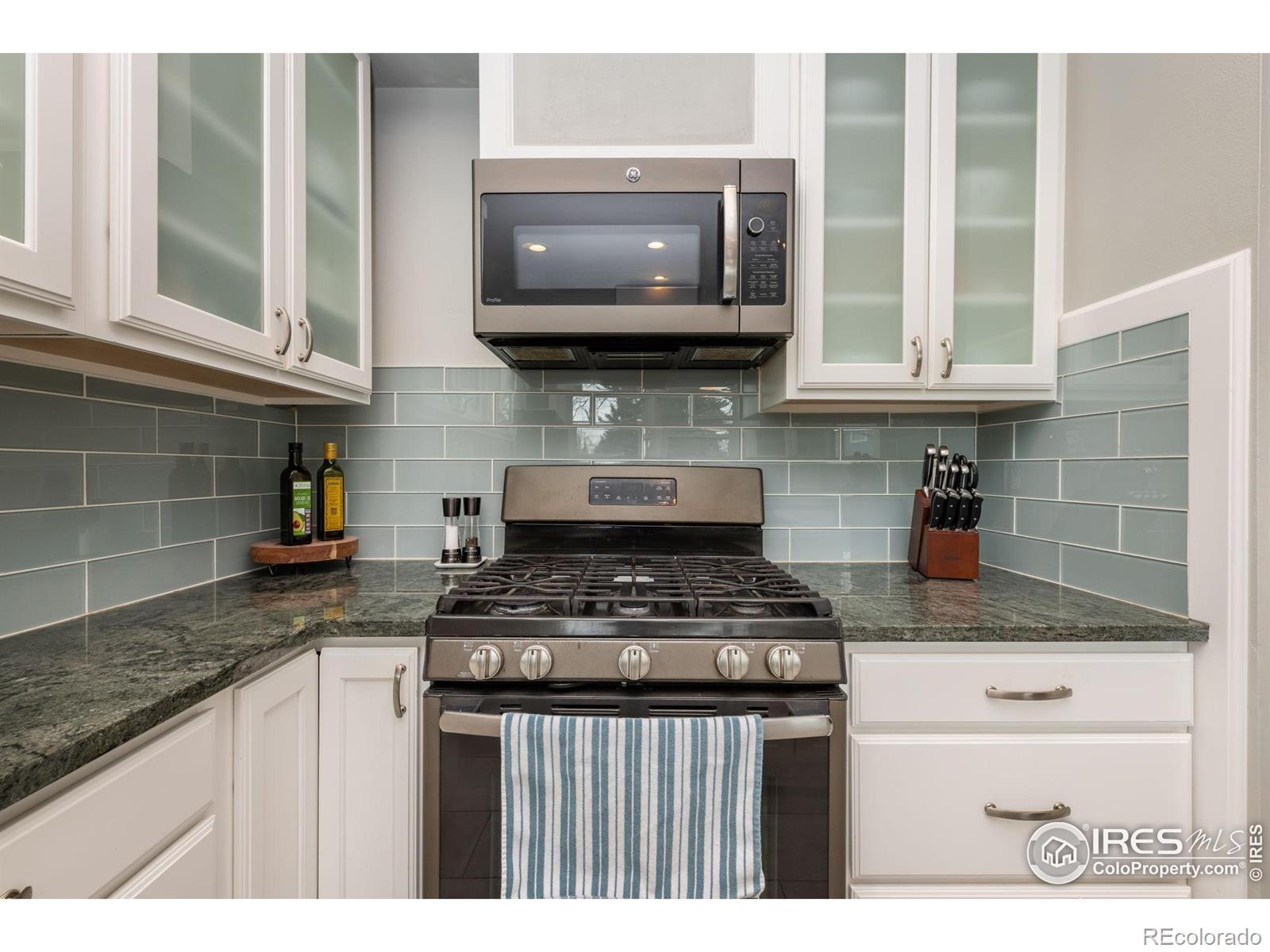 MLS Image #12 for 1717  iris avenue,boulder, Colorado
