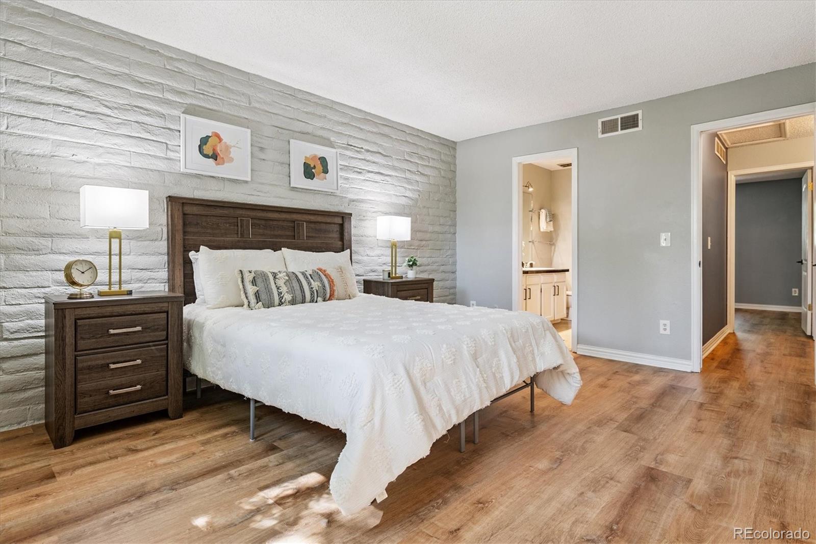 MLS Image #14 for 1060 s parker road,denver, Colorado