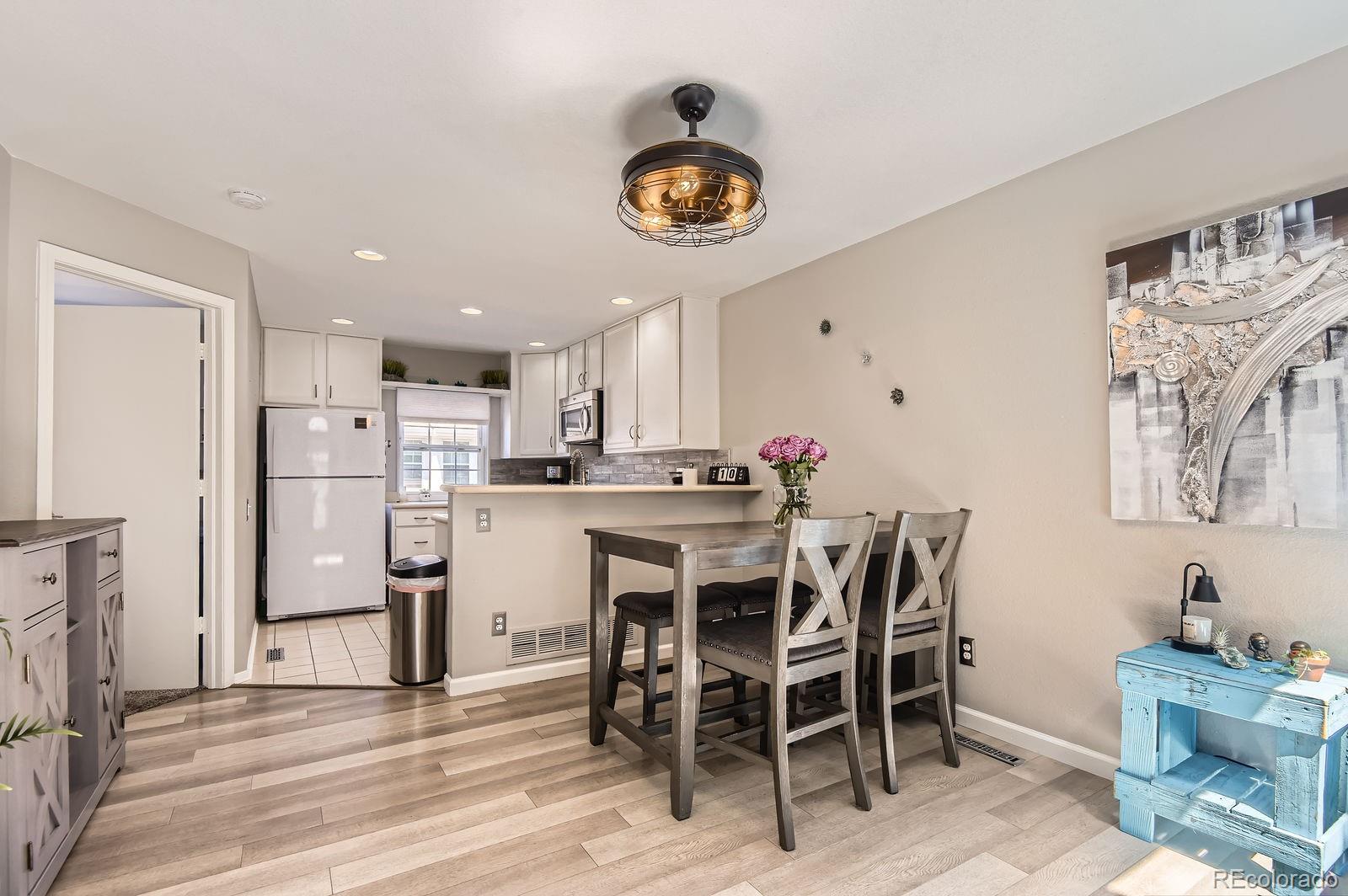 MLS Image #2 for 2890 w long circle,littleton, Colorado