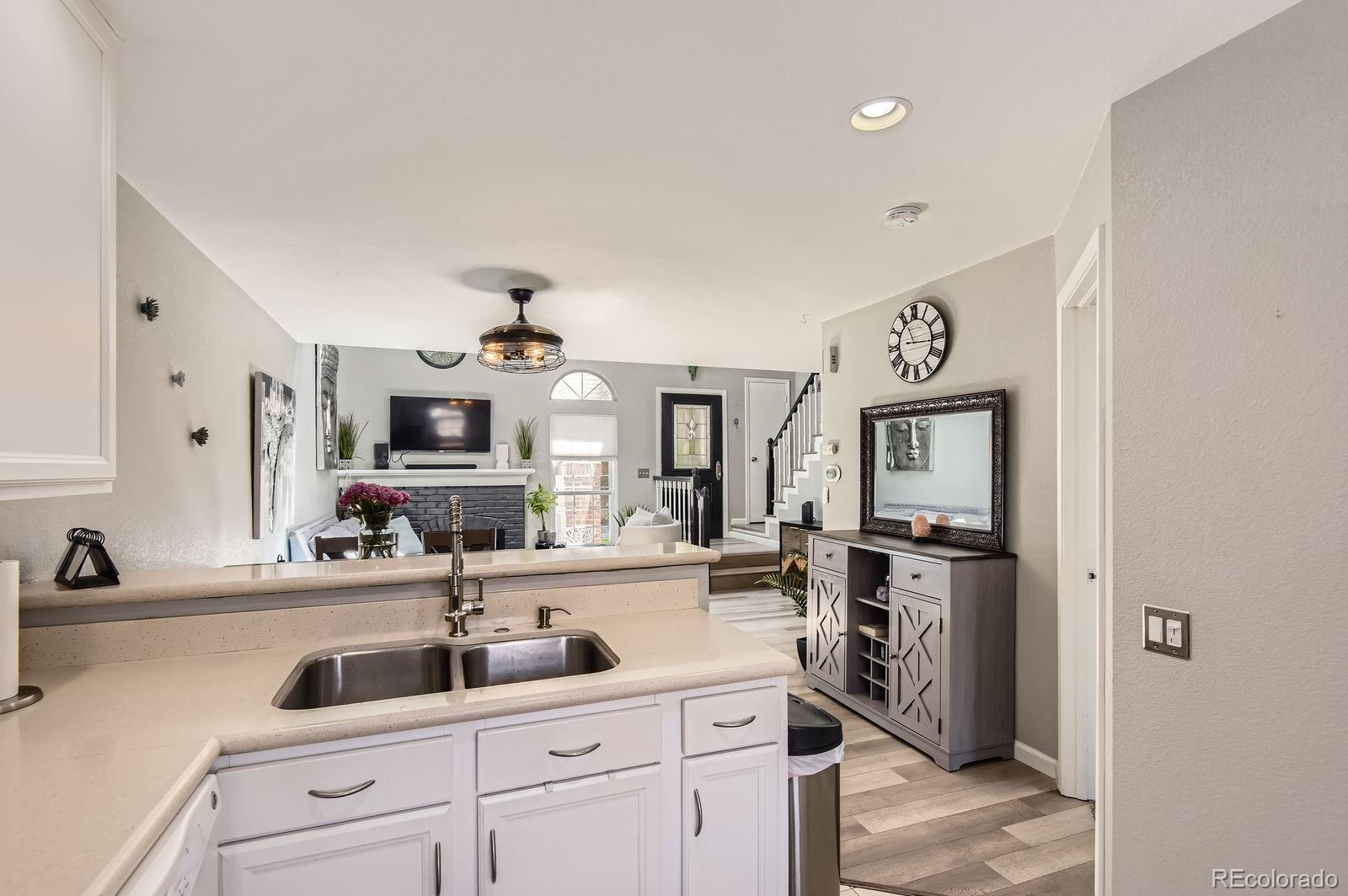 MLS Image #4 for 2890 w long circle,littleton, Colorado